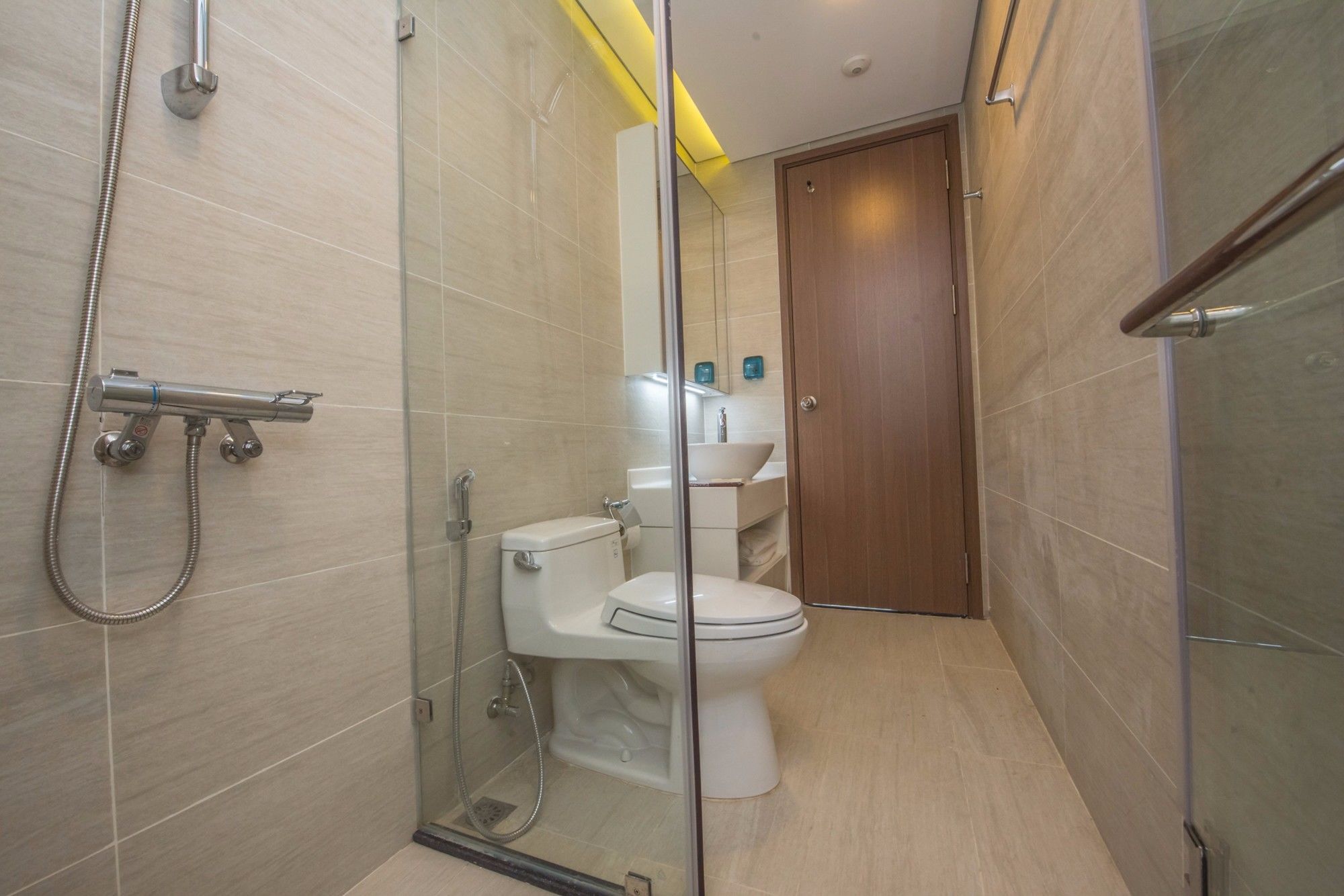 Căn hộ Luxury Smart 2br Near Downtown TP. Hồ Chí Minh